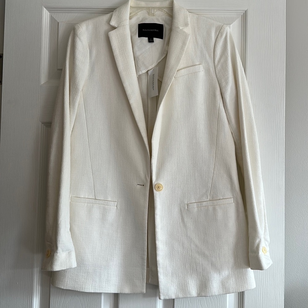 NWT Banana Republic cream blazer